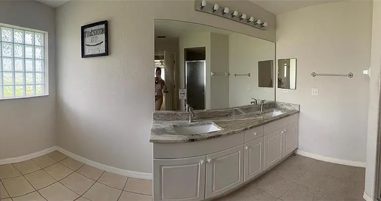 2227 SW 5th Ave — Photo 15
