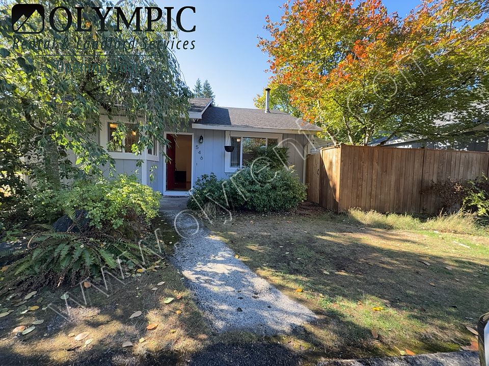 546 Malibu Dr SE, Lacey