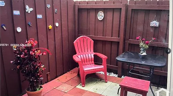 1661 SE 29th Ct #101 — Photo 7