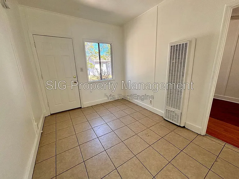 10156 Helendale Ave #1/4 — Photo 9