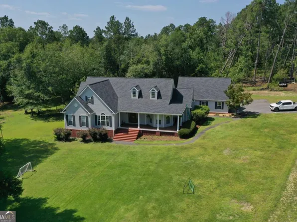 220 Pinewood Dr, Vidalia, GA 30474