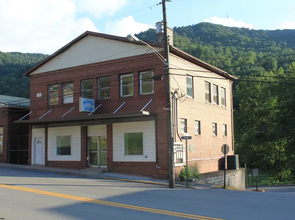 104 Main St, Webster Springs, WV 26288