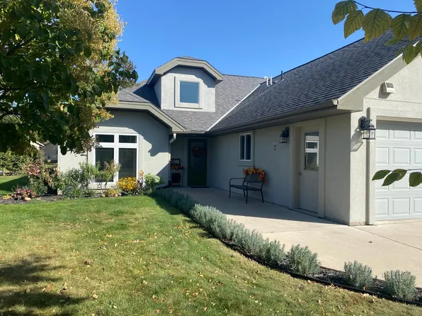 913 13th St S, Benson, MN 56215