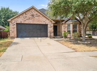 413 Hickory Ln, Fate, TX 75087