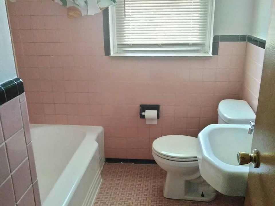 2nd image of 14281 Longview St #3
