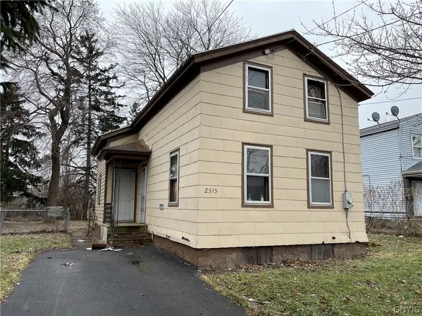 2515 Lodi St, Syracuse, NY 13208