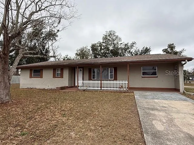 4 Sunshine Blvd — Photo 1