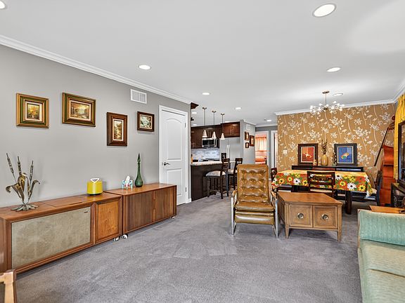 5th image of 6139 W Gunnison St