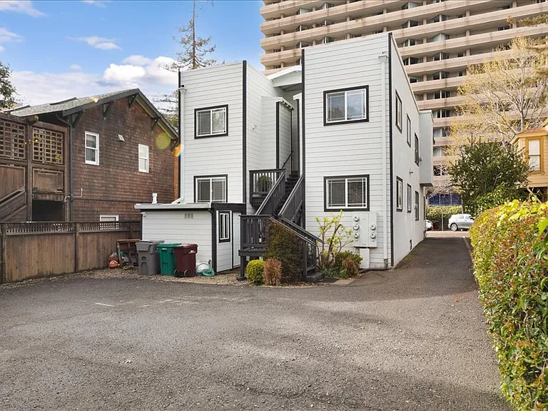 93 Glen Ave — Photo 18