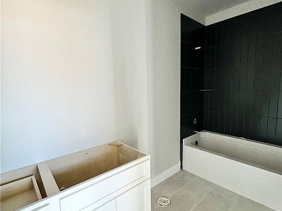 4th image of 6403 S 59th St