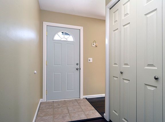 2nd image of 904 Woodland Dr