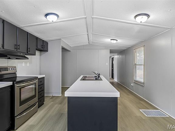 3rd image of 6407 Kiowa Dr #6411