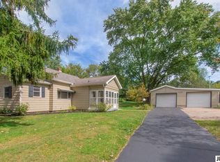 1157 Longfellow Ave, Jackson, MI 49202