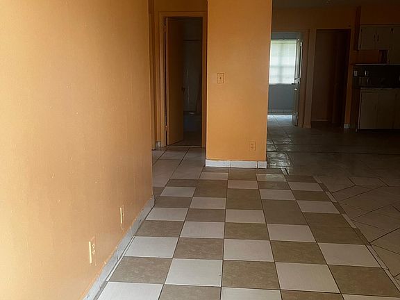 3rd image of 3830 E Roan Ct #3830