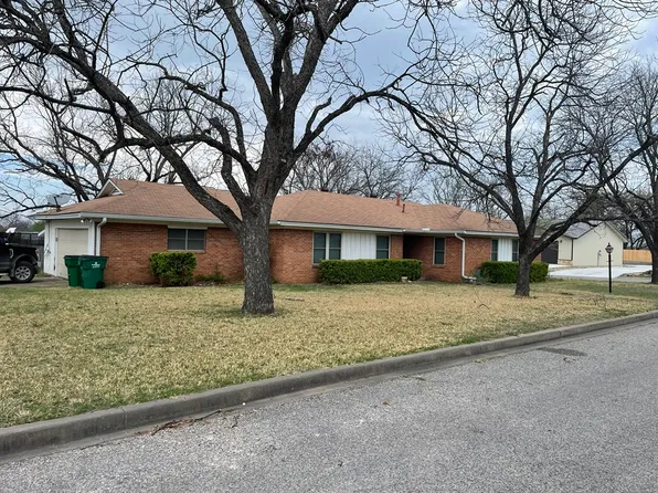 1103 W 21st St, Clifton, TX 76634