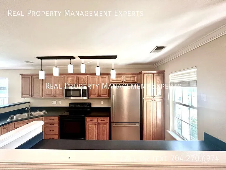 840 Pelican Bay Dr — Photo 3