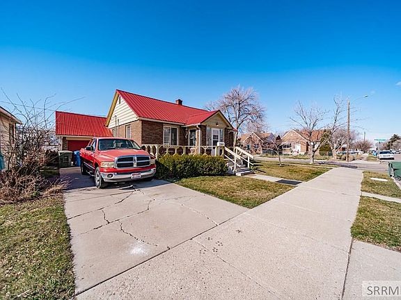 4th image of 557 N 9th Ave