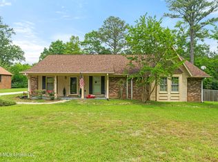 623 Cherry Ln, Laurel, MS 39440