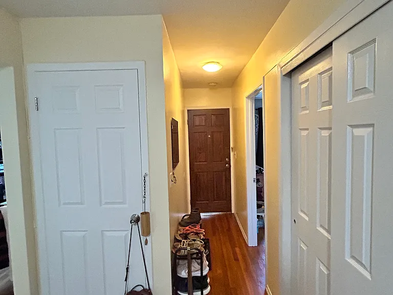 1 Oak Ave #1 — Photo 3