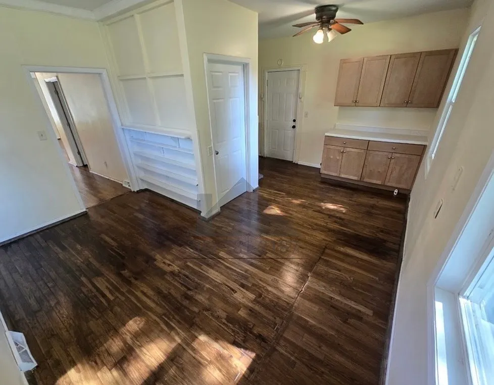 3 bed, 1109 sqft, $1,295 — Photo 3