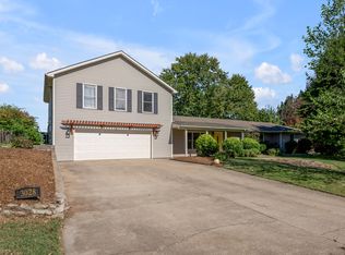 3028 Arrowhead Dr, Lexington, KY 40503