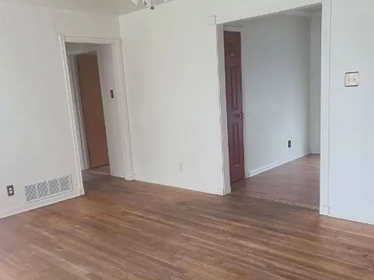 1306 Duval Dr — Photo 8
