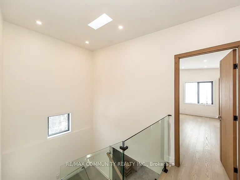 475 Wilson Rd N — Photo 26