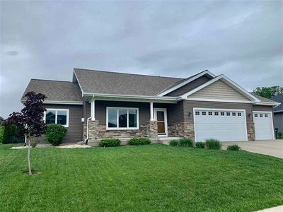 690 Prairie Grass Rd, Oregon, WI, 53575