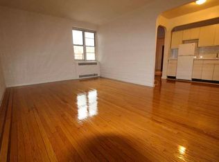 6574 Saunders St APT 2H, Flushing, NY