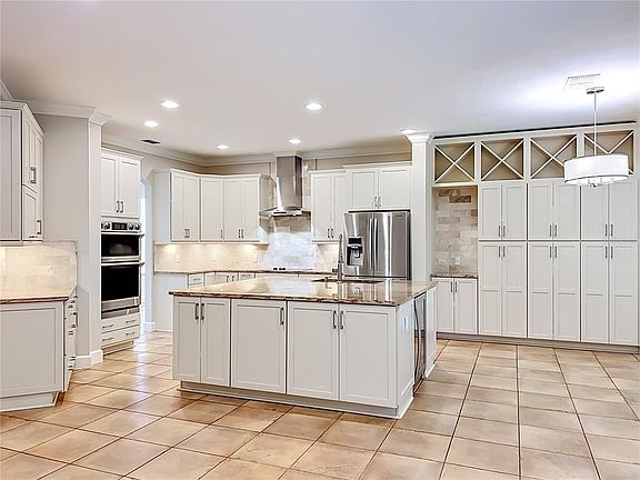 3rd image of 313 MUNSON HILLS COURT