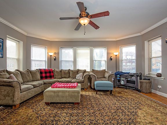 2nd image of 6215 N Oakley Ave APT 1