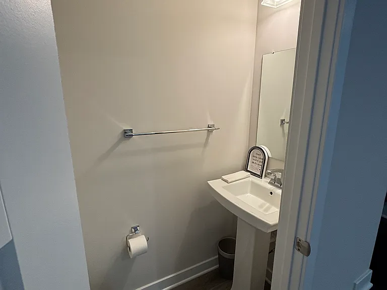 501 Nolan Cir — Photo 6