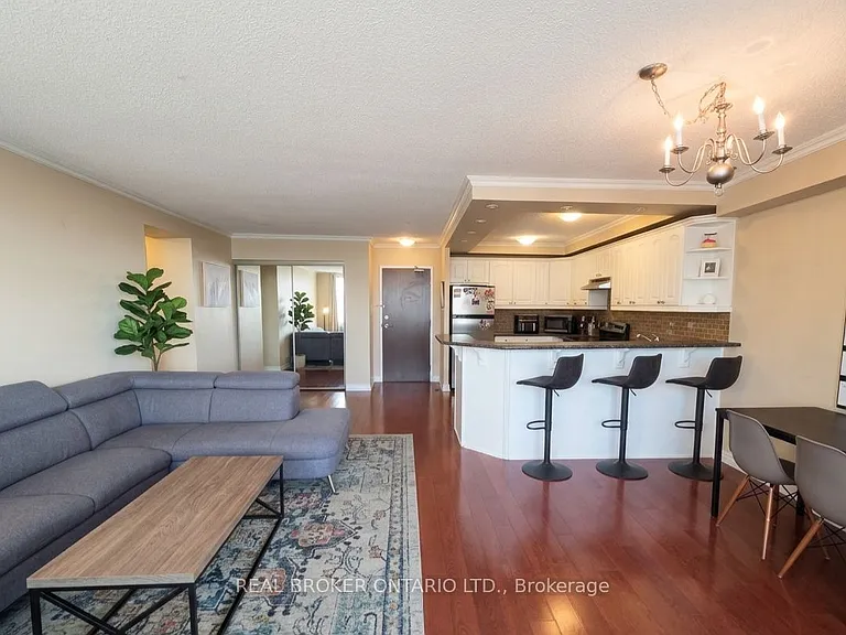 135 Marlee Ave #1504 — Photo 2