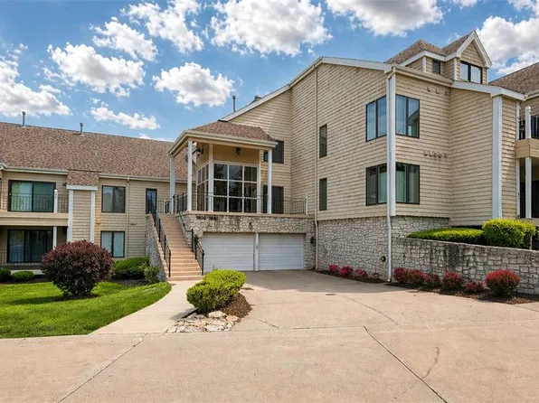 1614 Lake Knoll Dr #1L, Lake Saint Louis, MO 63367