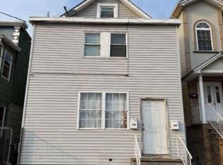 221 Center St, Elizabeth City, NJ 07202