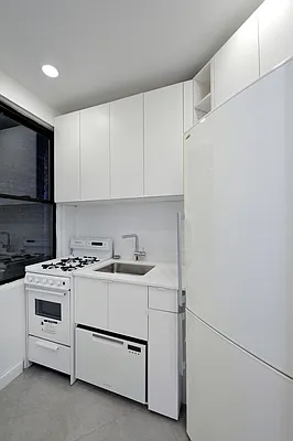 Rented by Aether Property Group | media 3