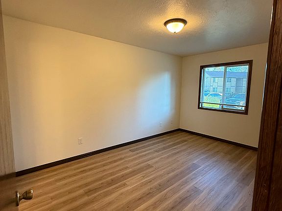 4th image of 1206 NE 27th St