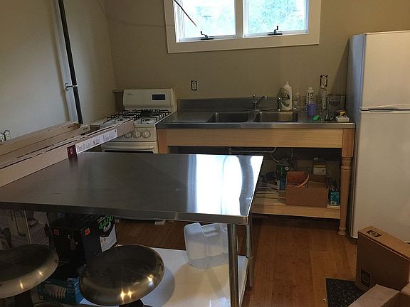 Building studio kitchen area