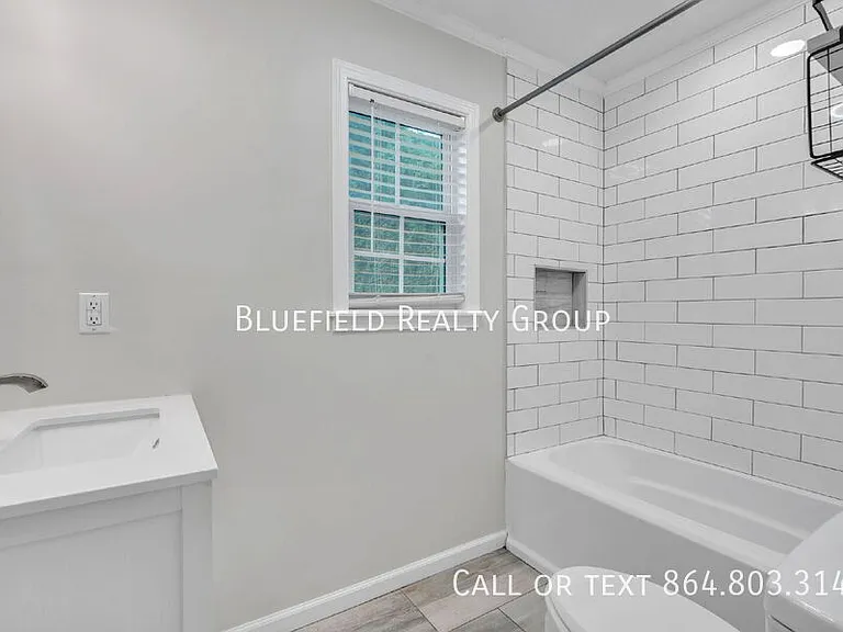 47 Spartanburg St — Photo 16