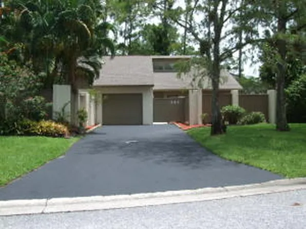 242 Wood Dale Dr, Wellington, FL 33414