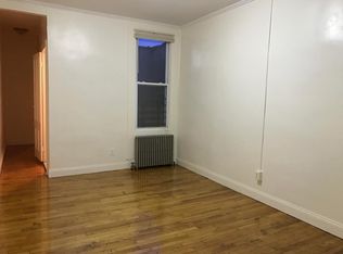 8612 102nd St FLOOR 3, Richmond Hill, NY 11418