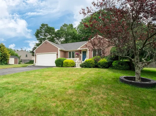 20 Eleanor Ln, Rockland, MA 02370