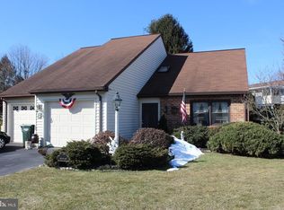 8 Branstock Ct, Lititz, PA 17543