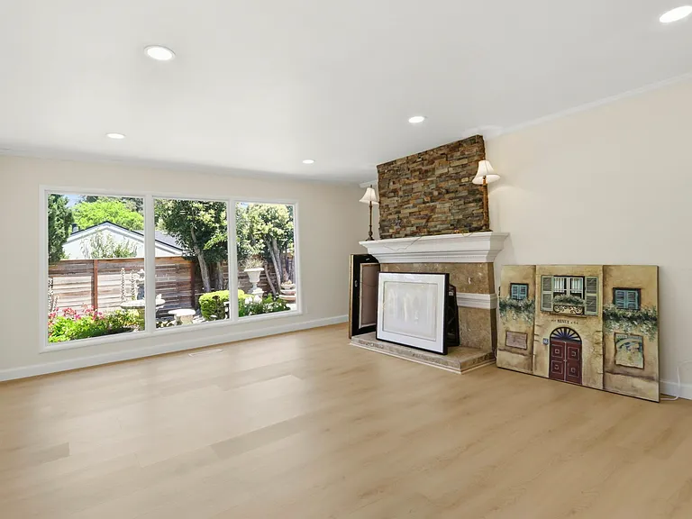 1635 Blossom Hill Rd — Photo 10
