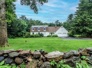 10 Great Ring Rd, Sandy Hook, CT 06482