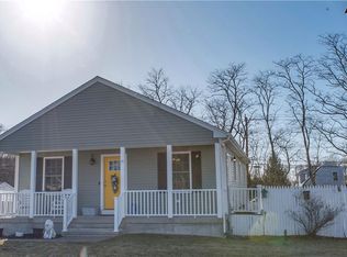 11 Saint Theresa Ave, Bristol, RI 02809