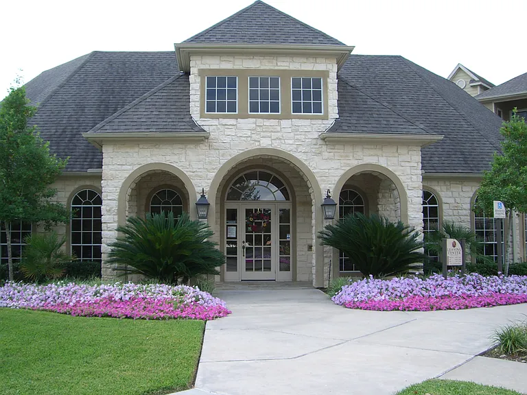 2921 Briarpark Dr — Photo 1