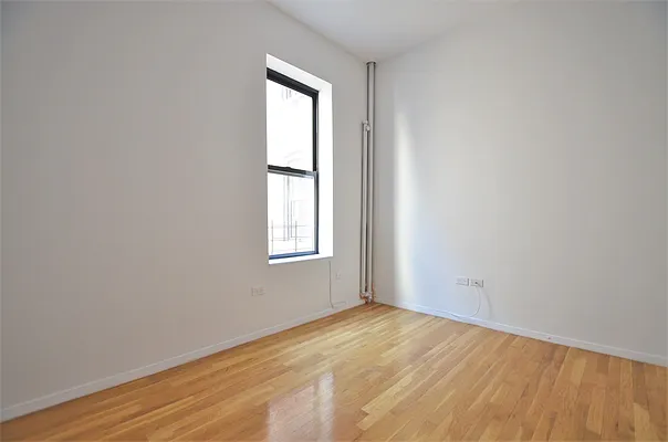 Rented by CITY SKYLINE REALTY INC | media 5