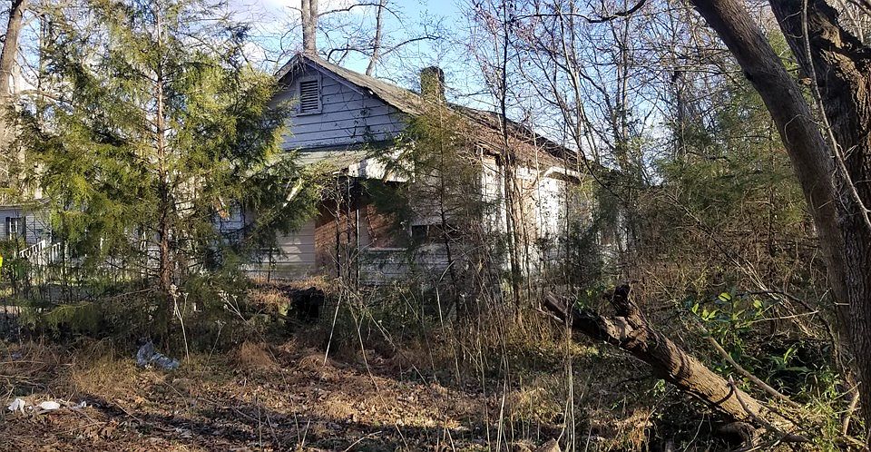 2nd image of 135 Prospect Ave