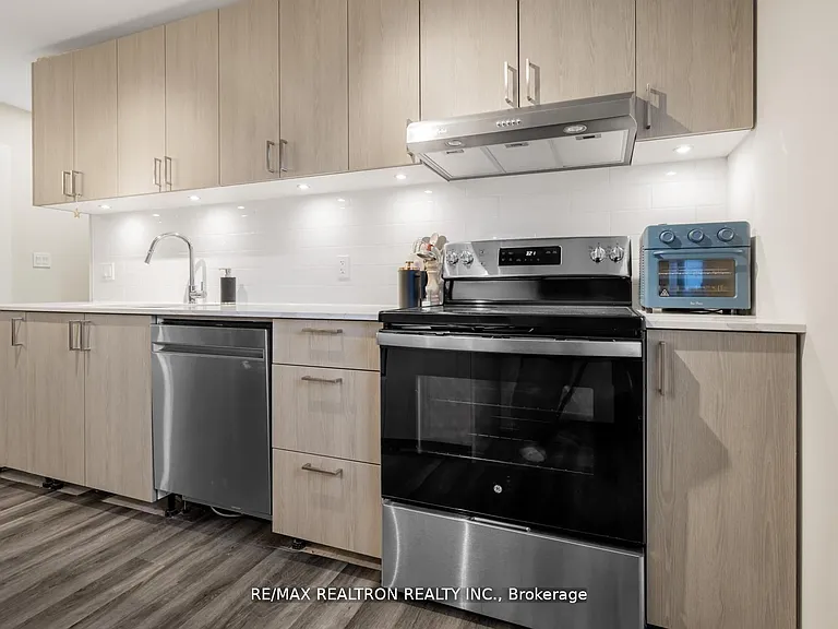 4 Virgilwood Dr #LOWER — Photo 18